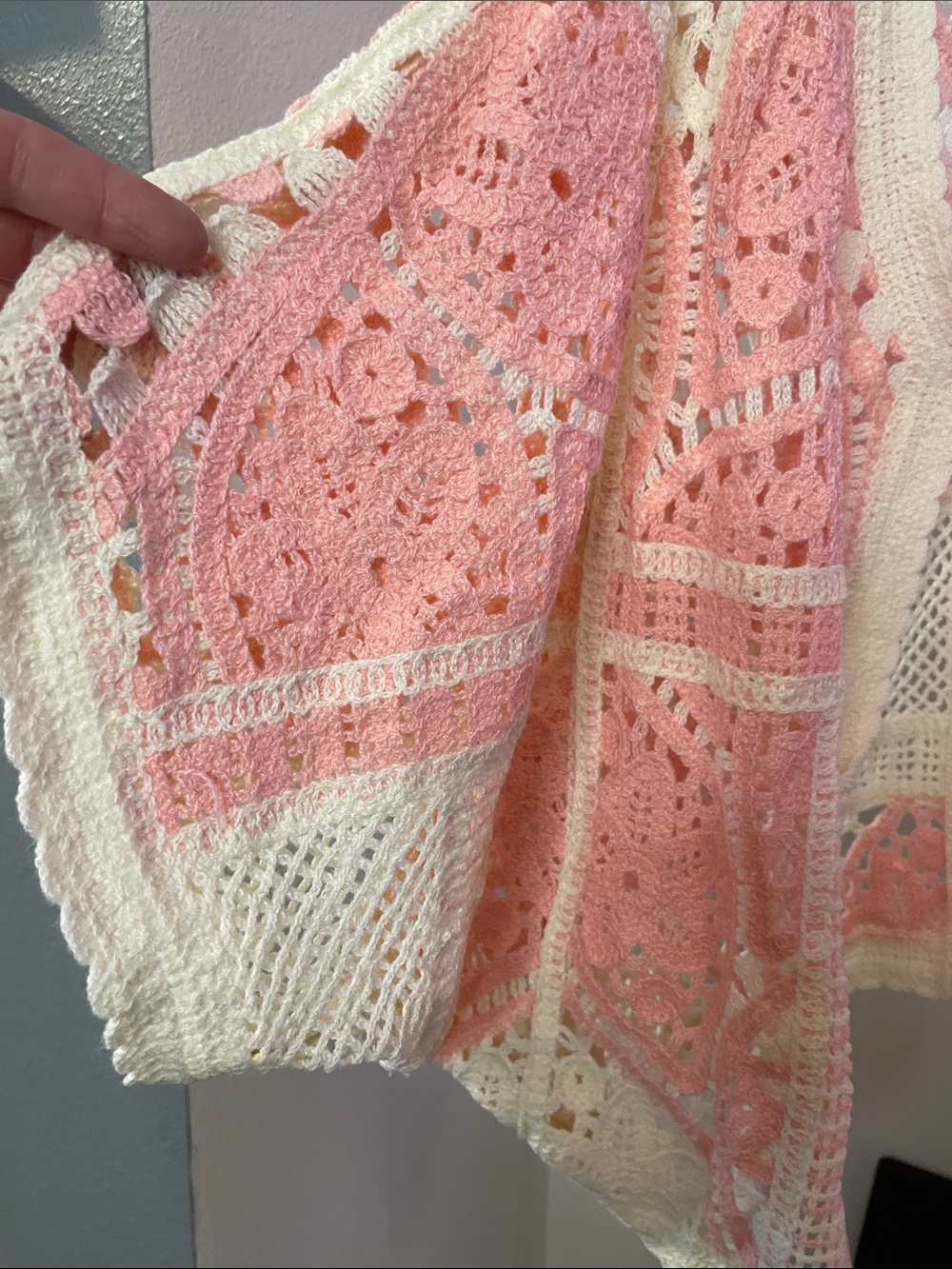 POL Crochet Openfront Cardigan in Pink and Cream - Picture 3 of 5